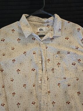 Quiksilver Beige Button-Up Shirt with Rust Floral Print